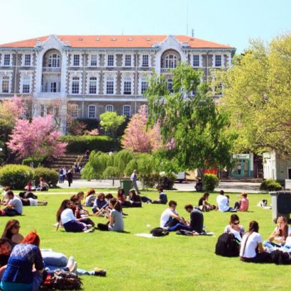 İstanbul'da Üniversite Okumak